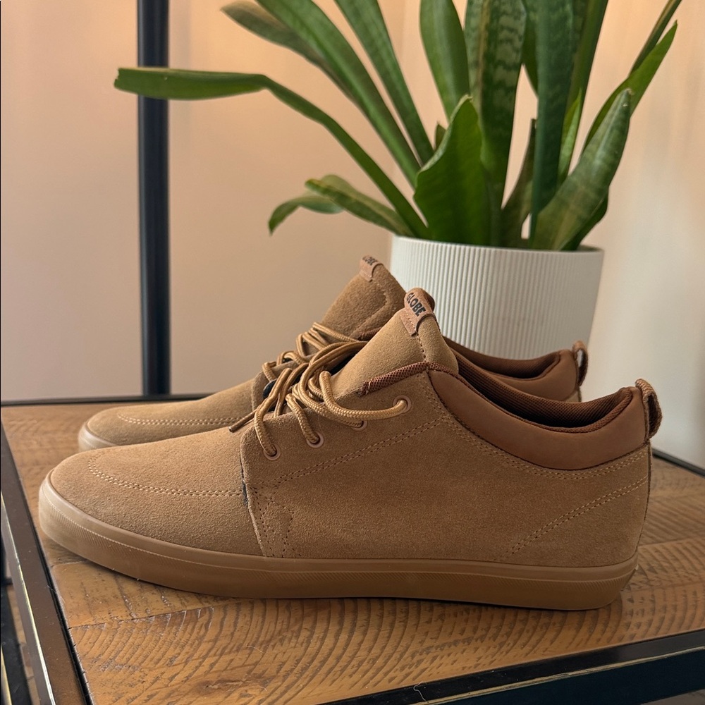 Men's Globe GS Chukka Shoes - Size 13 NWT